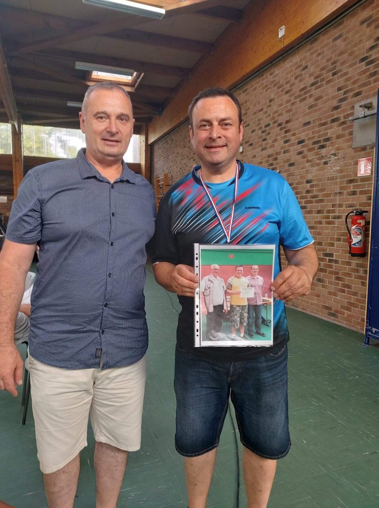 received_435874294731965